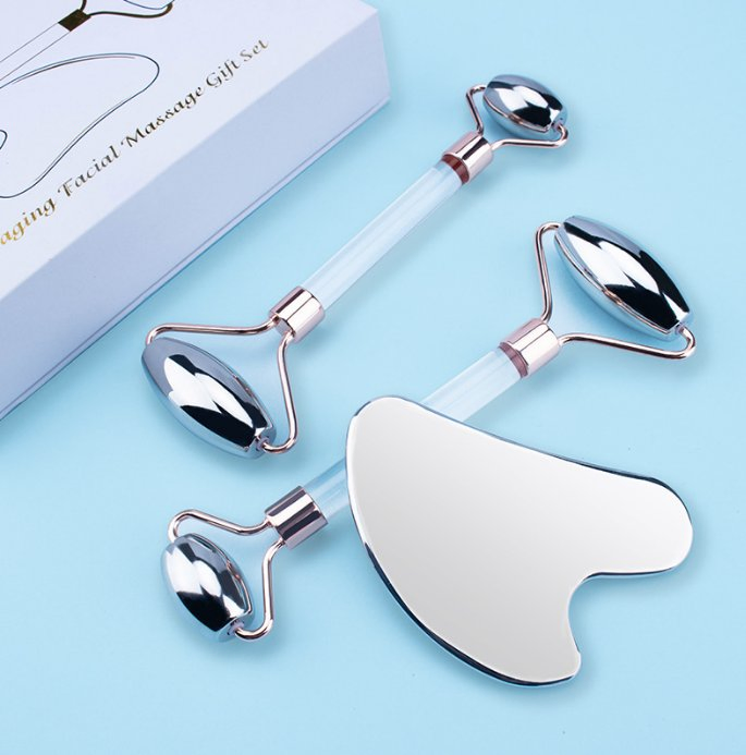 Producto de belleza OEM Gua Sha de acero inoxidable herramienta de masaje facial en forma de corazón Gua Sha de metal Gua Sha de acero inoxidable