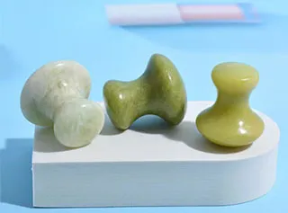 Masajeador de cara de piedra de jade natural, set de guasha de ojo verde en forma de hongo, alivia la tensión, herramienta de masaje guasha de piedra bian personalizada