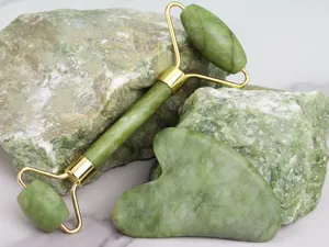 Rodillo de jade real para masaje facial y esculpido, herramienta de cuidado de la piel con guasha de mano
