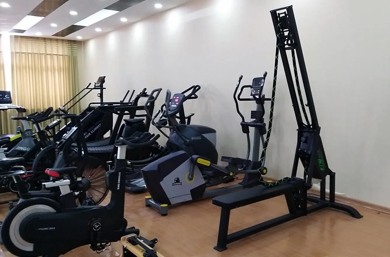 Hot Sale Commercial Fitness Gym Equipment/Water Rowing Machine/Functional Trainer Adjustable Resistance Fluid Rower