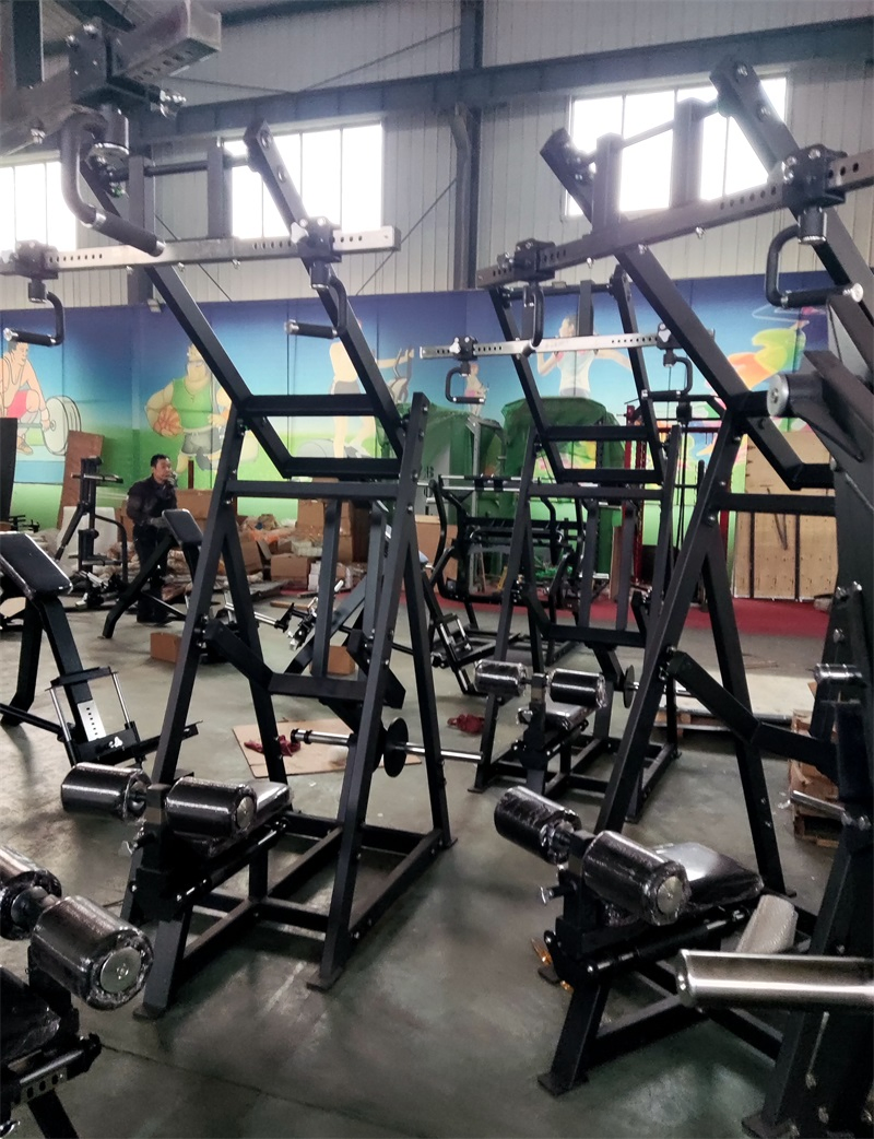 Gym Fitness Equipment Adjustable Multi-Purpose Strength Training Plate Loaded Machine Front Facing Lat Pulldown