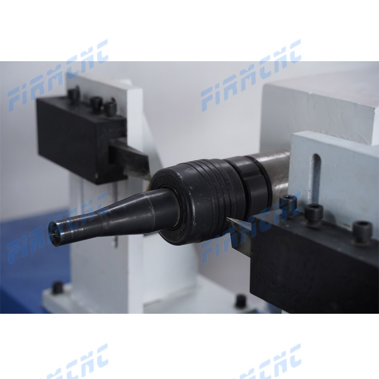 Jinan Automatic Copy Lathe Machine for Stair Handle Manufacturing