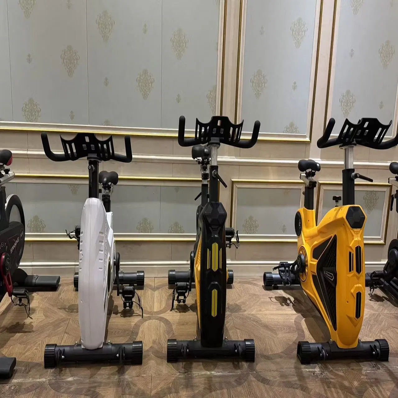 Discounted Fitness Equipment Commercial Wind Resistance Spinning Gym Air Exercise Bike