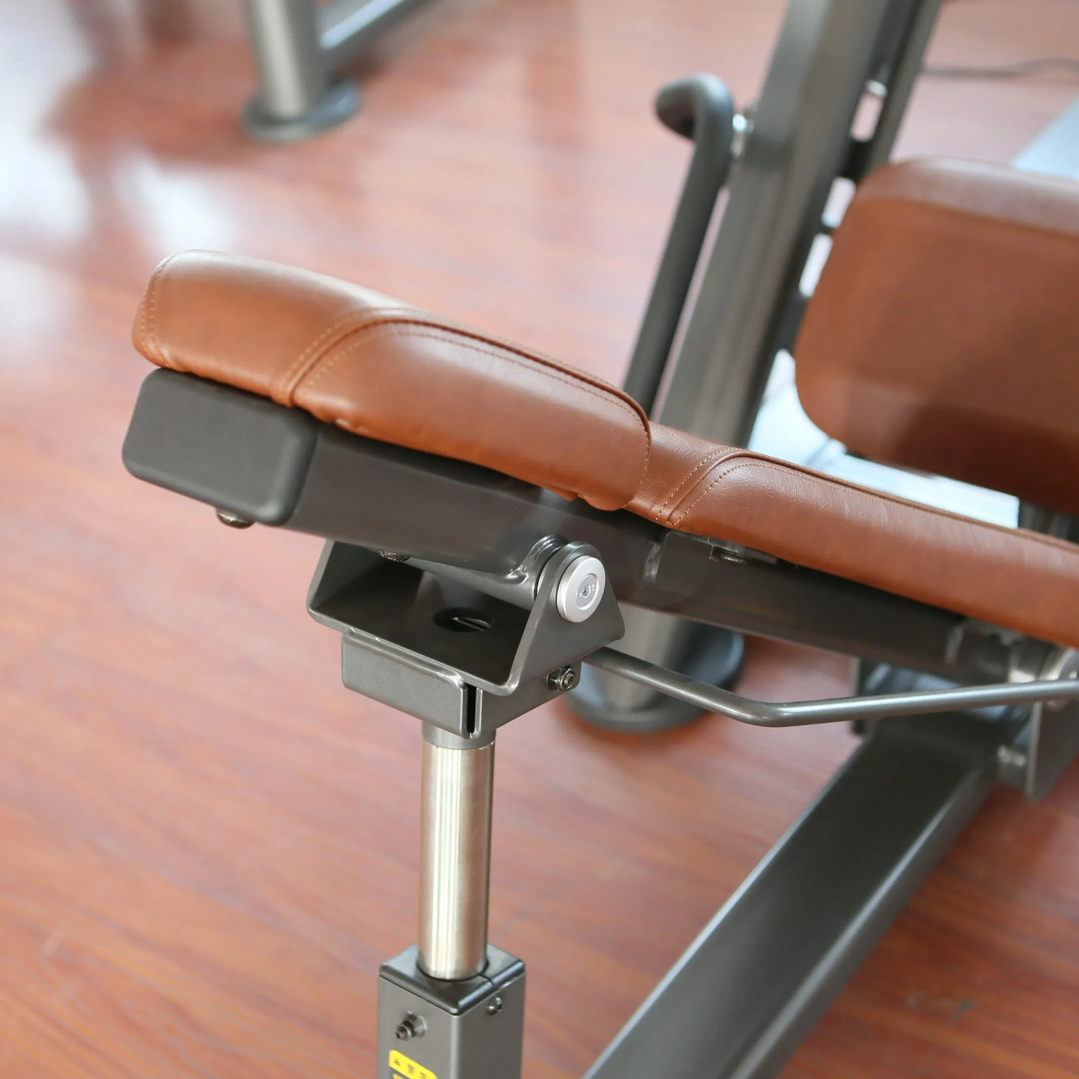 Hot Sale Commerical Strength Plate Loaded Machine Free Weight Hack Squat