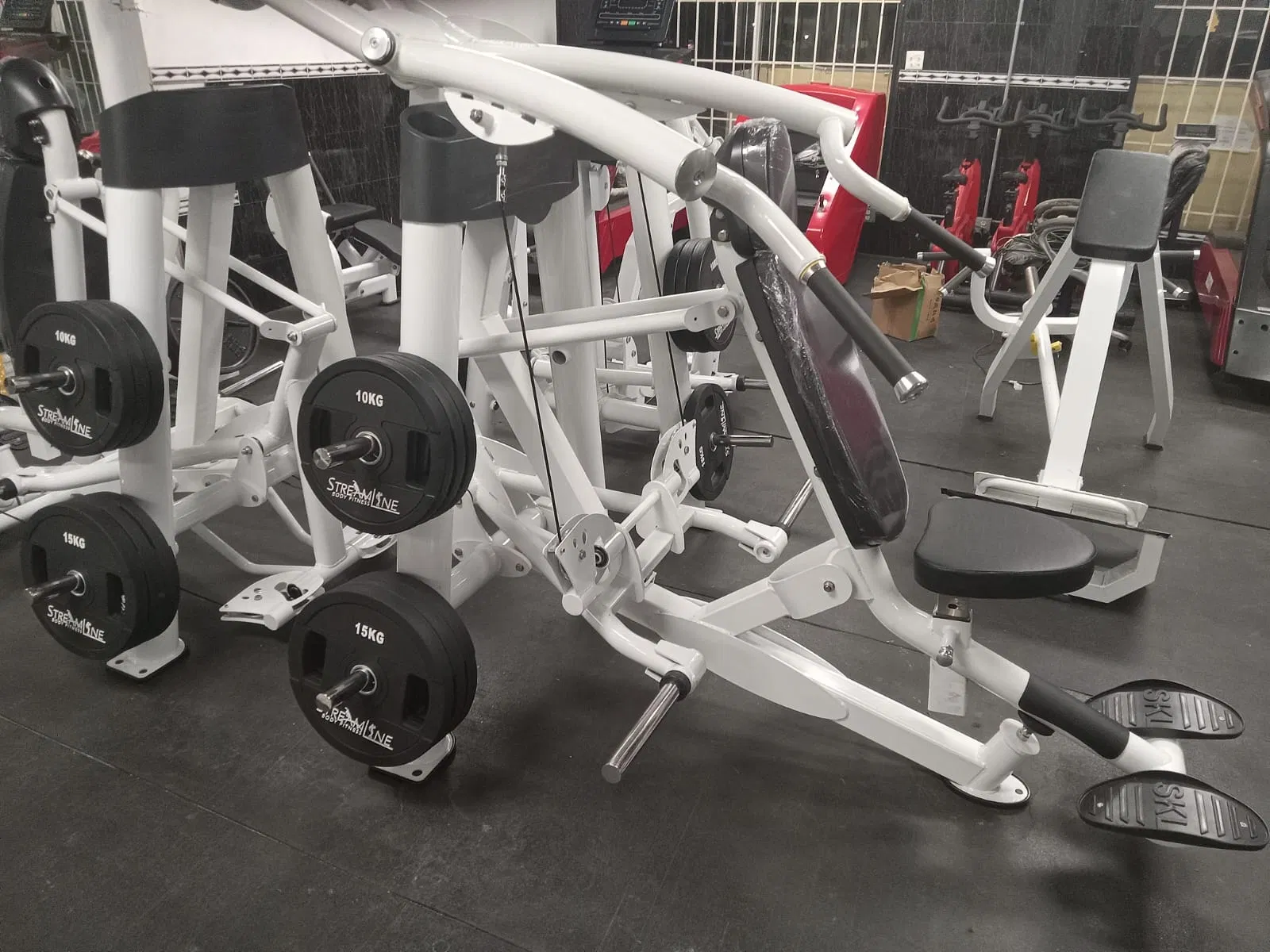 Commercial Fitness Equipment Gym Club Machine Strength Machine Fitness Equipment Hoist Plate Loaded Lat Pulldown Ho-03 Self-Align with Multiple Grips