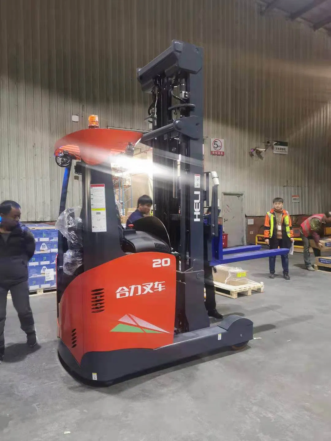 Heli 1.6t Cqd16-GB2s Seated Type Warehouse Electric Reach Truck