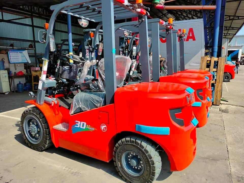 Heli Lithium Forklfit Heli Forklift Cp (c) D 20/25/30/35/50/100 Electric Forklift Truck with Battery Charger