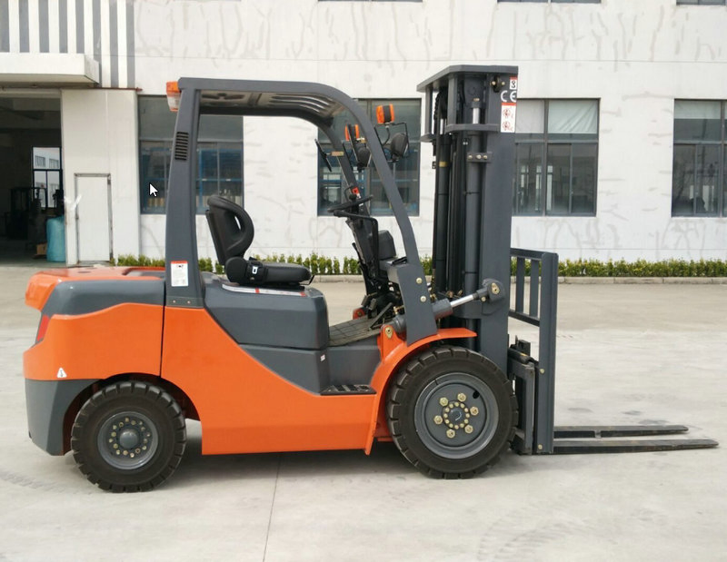 2.5 Ton Diesel Forklift Battery LPG Gasoline with Japan Engine EPA