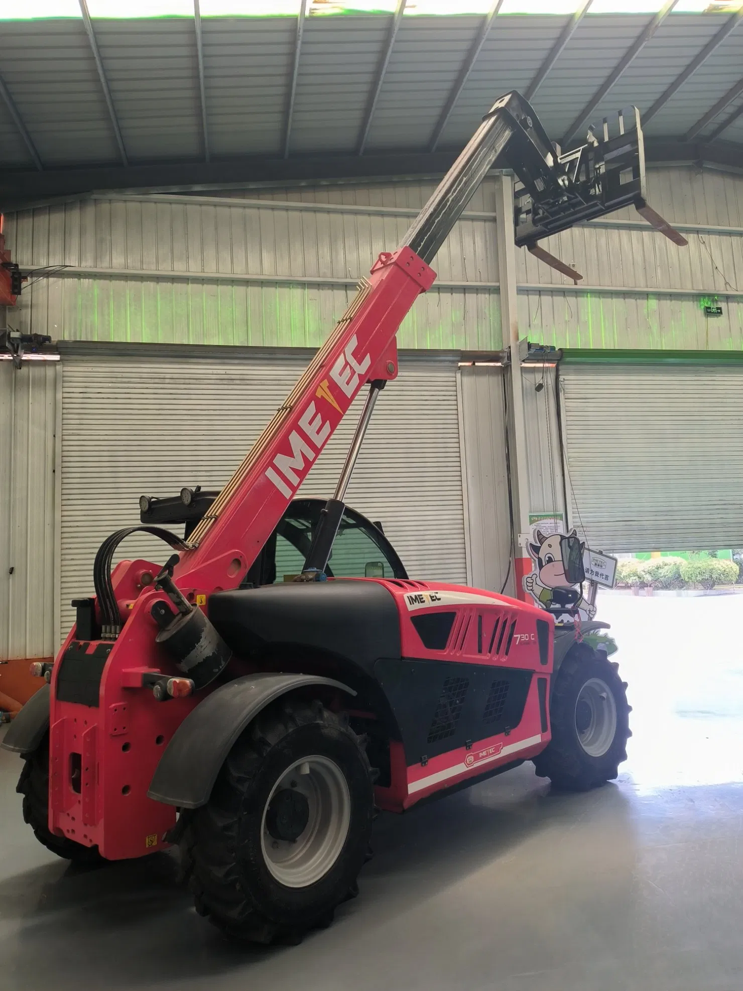 10-18m Multi-Terrain Diesel Telescopic Boom Handler for Tough Jobs