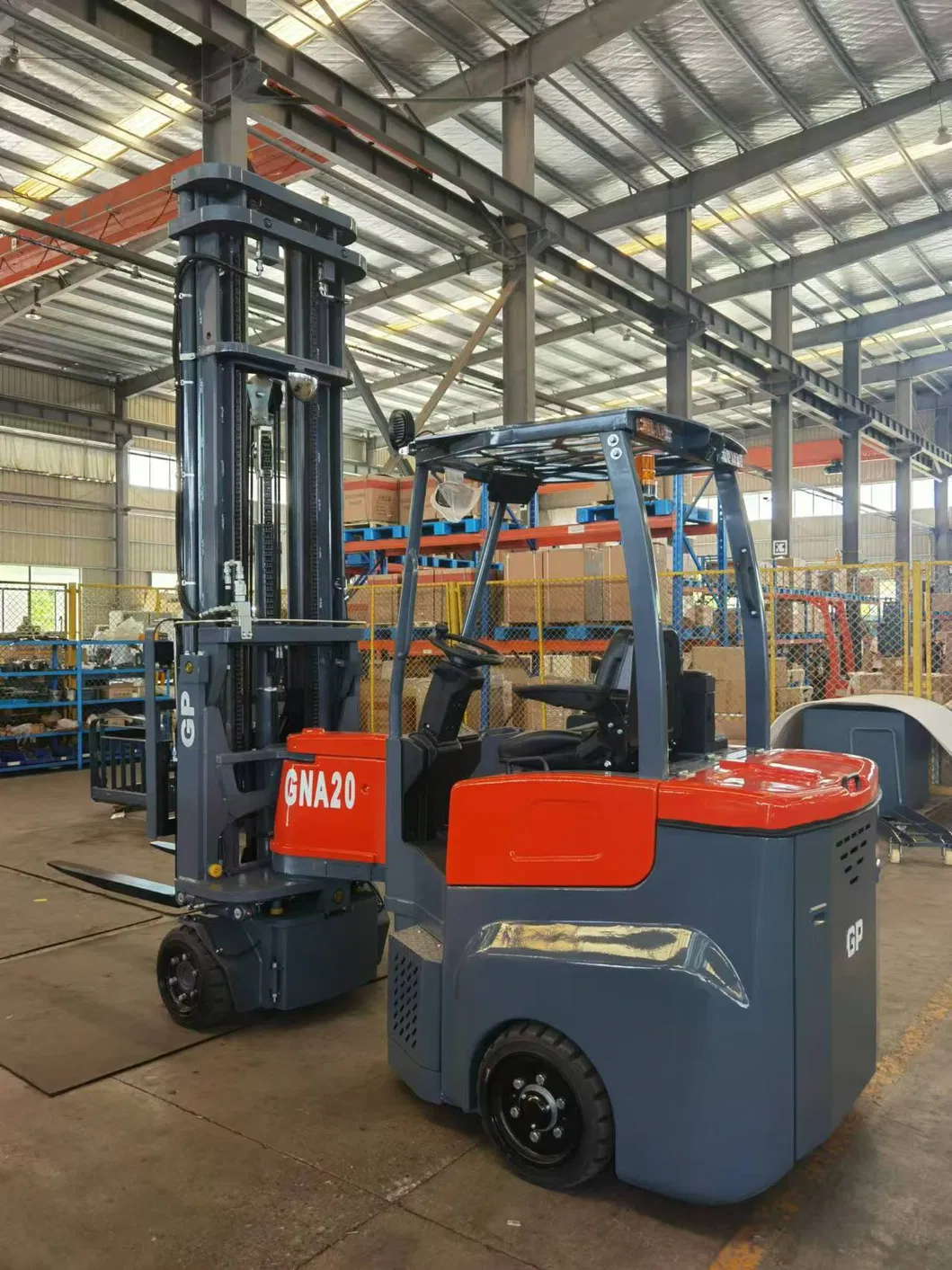 Narrow Aisle Forklift 4