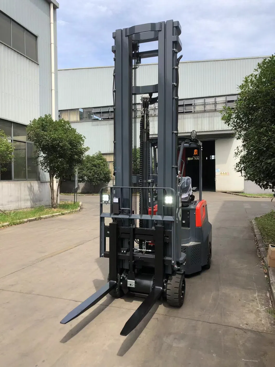 Narrow Aisle Forklift Detail 4