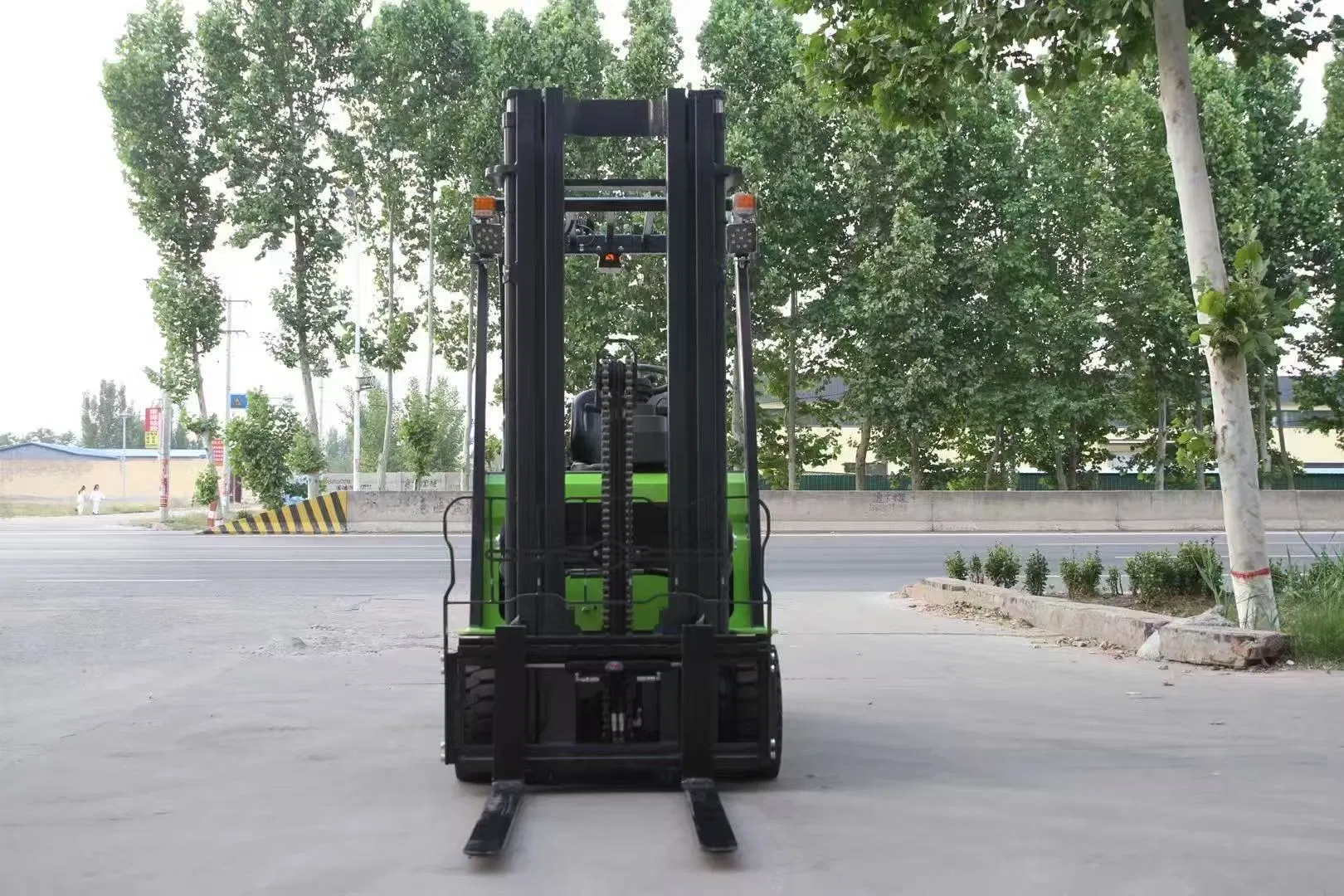2t 4 Wheel Electric Forklift Counterbalance Battery Forklift with CE/ISO Lifting Equipment Warehouse Use