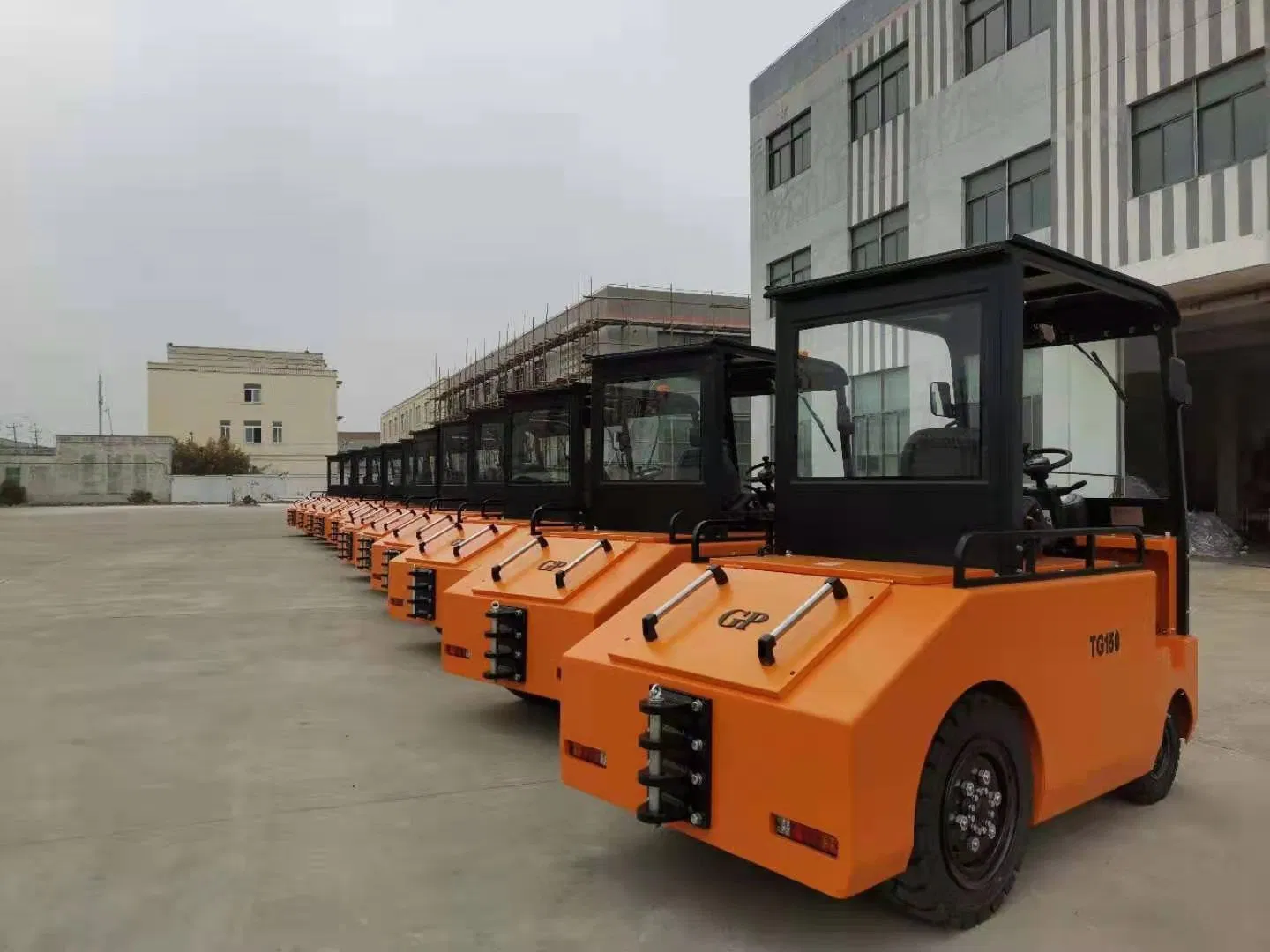 Warehouse Industrial Heavy Duty 8-10 Ton Electric Tow Tractor (TG30, TG40, TG50, TG60, TG80, TG150)