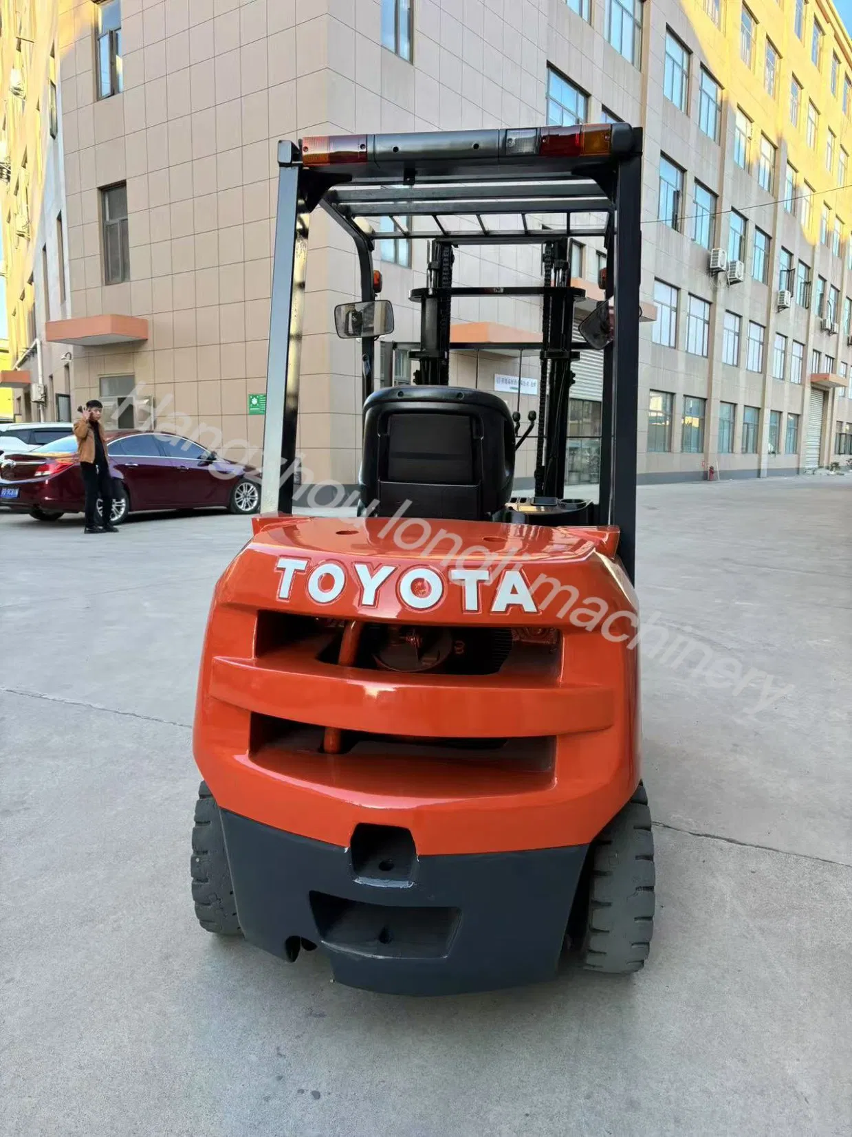 Toyota Engine 2 Wheel Drive Forklift 2.5 Ton 2.5t Forklift Truck 2500kg Diesel/Gasoline/LPG Montacargas Forklift