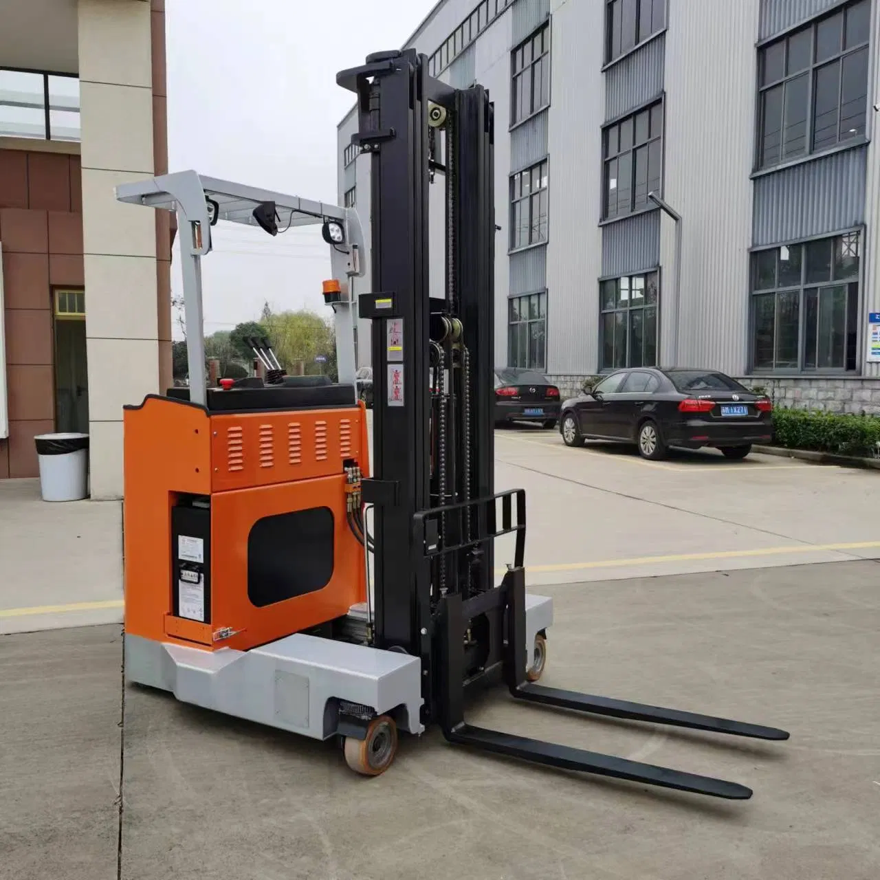 Multidirectional Side Loader Forklift 4WD Electric Forklift Diesel Forklift Rough Terrain Forklift Mini Forklift with Electric, Diesel or LPG Engines