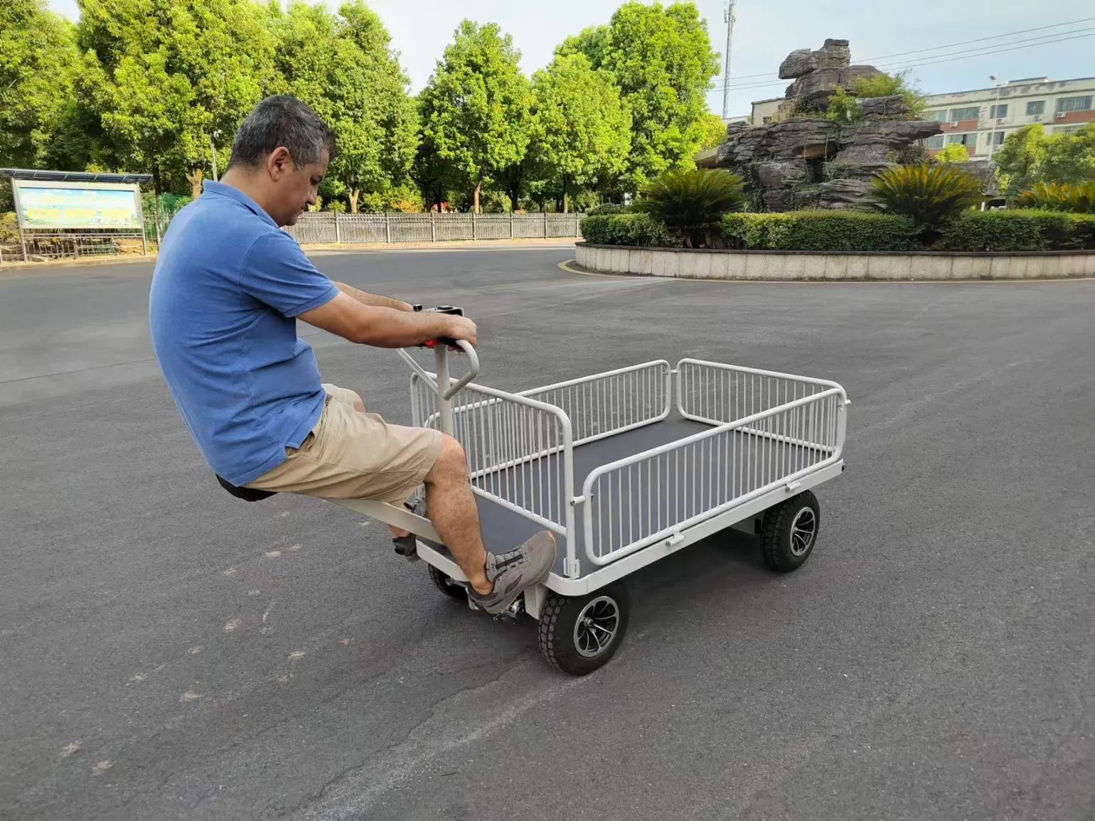 Advanced Electric Platform Trolley for Efficient Material Handling