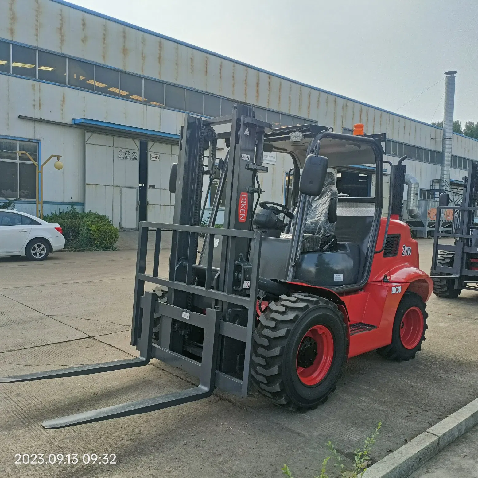 Manufacturer 3 Ton/3000kg 4X2 /2WD All Rough Terrain off Road Diesel Forklift