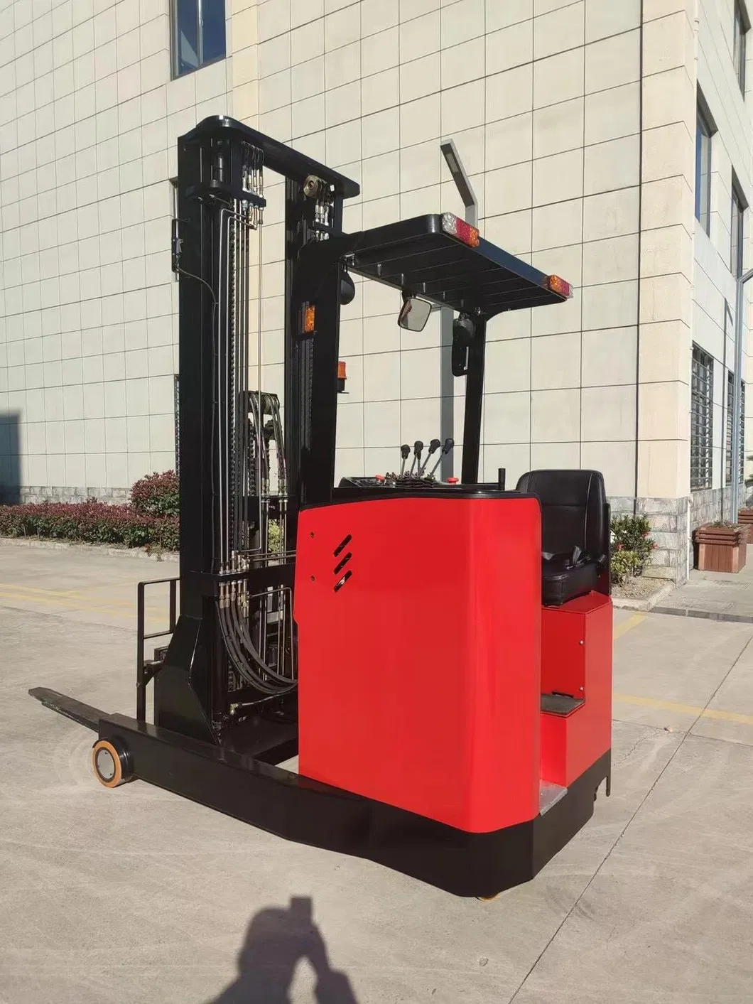 Electric Reach Truck Front View