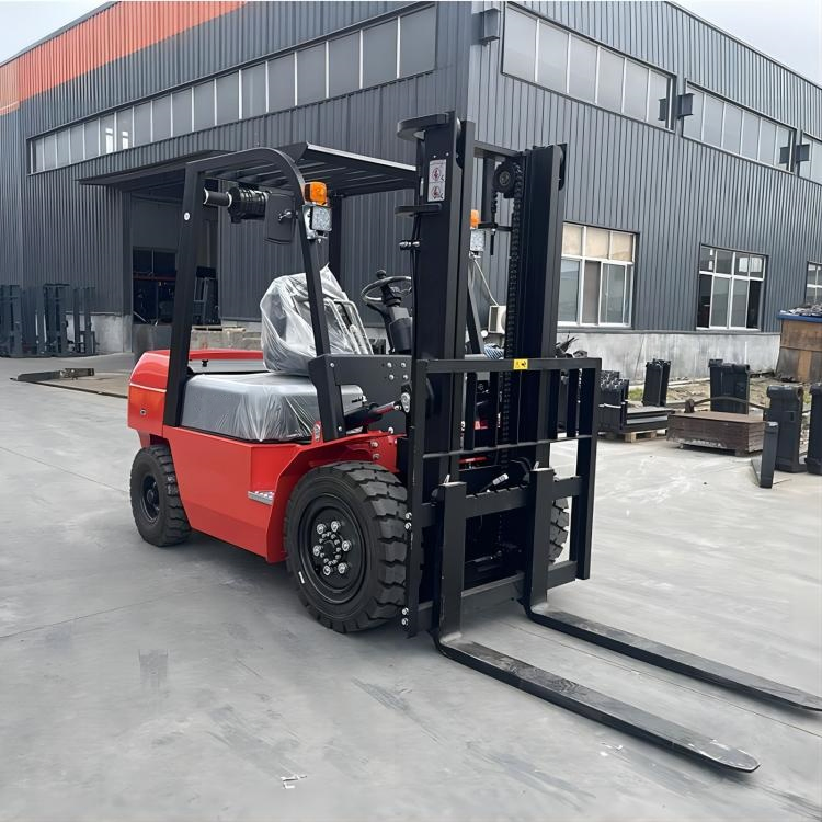 Engine Truck Diesel Forklift 1.5/2/3/3.5/4/5//6/7/8/10 Ton for Tough Jobs