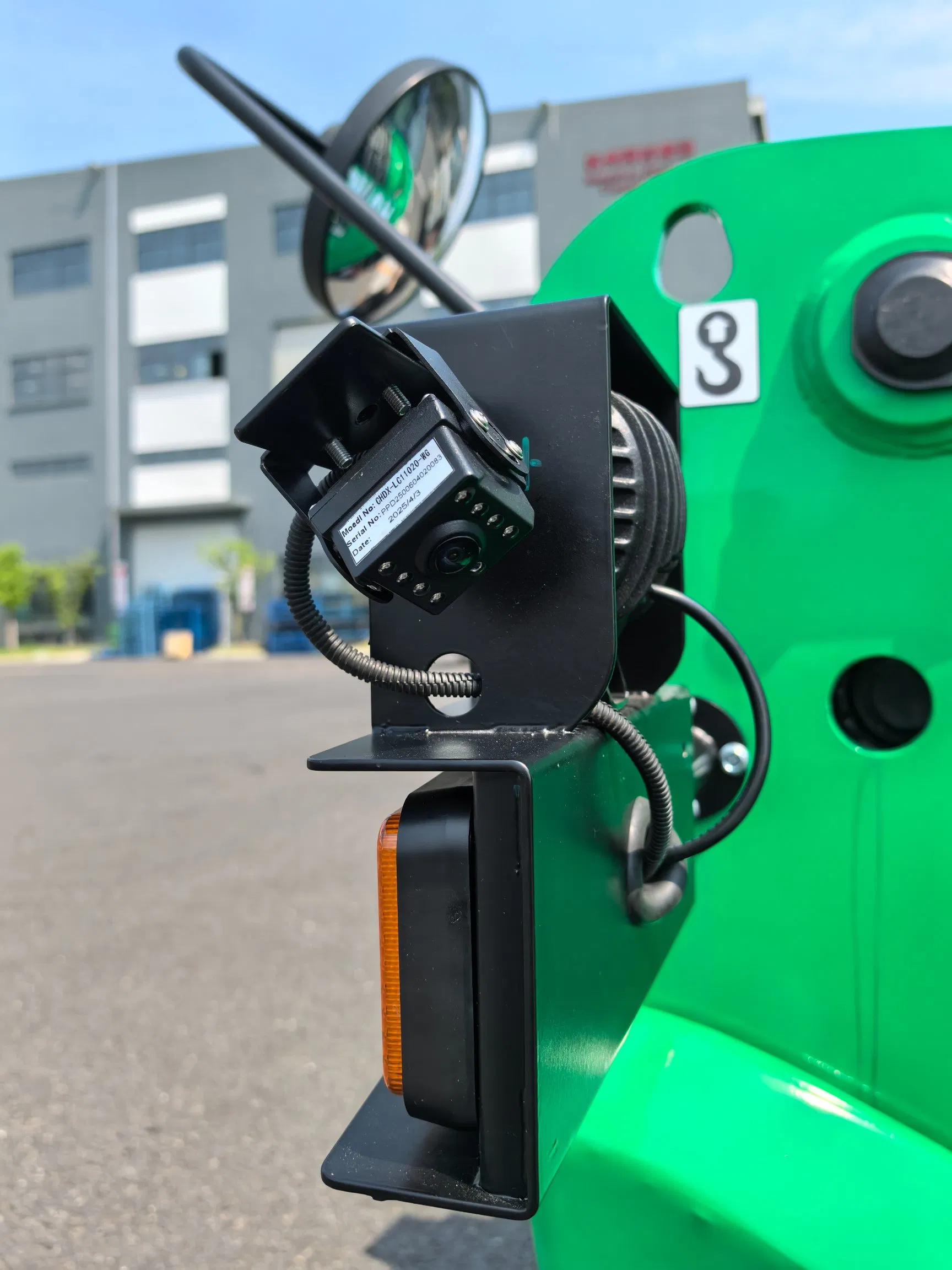 Factory Price Load Capacity Strong Telescopic Handler with Different Attachment