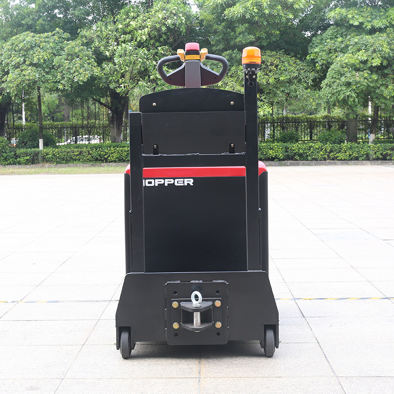 Industrial-Grade Electric Tow Tractor for Efficient Baggage Transport