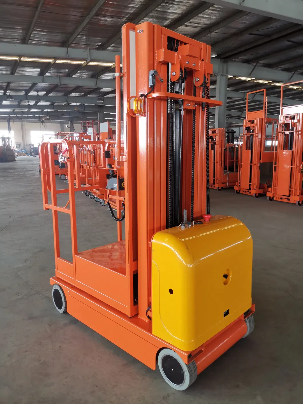 Electric Order Picker View 2