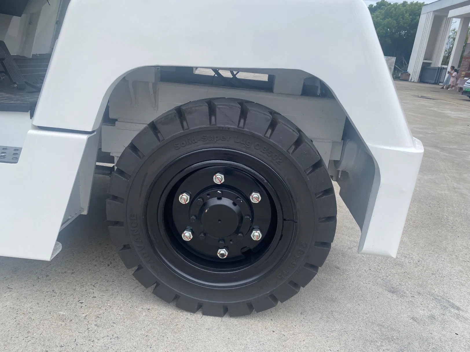 20ton LPG Tow Tractor: Powerful, Eco-Friendly Industrial Hauler for Factories, Airports &amp; Heavy-Duty Logistics