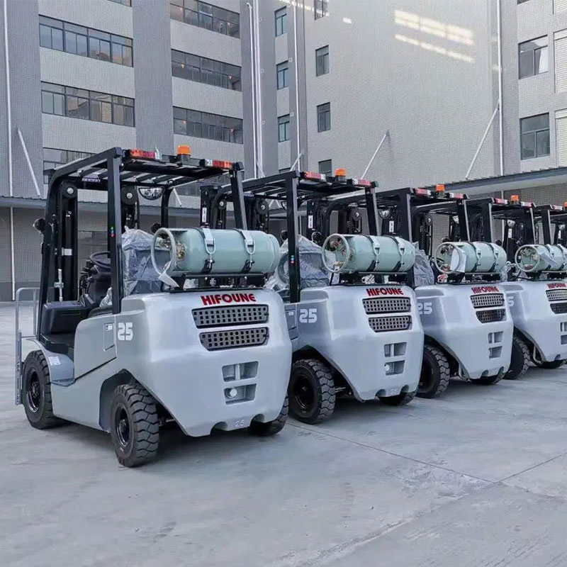 Factory Price Fabricado En China Fork Lift Triplex Mast 4.5m Mast LPG Gasoline Forklift Truck Montacarga