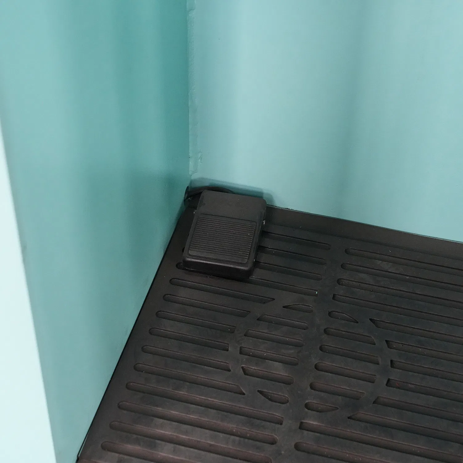 Stand-on Electric Reach Truck with Side-Shift Function, 3-Meter Lifting Height, EPS Buffer, Suitable for Narrow Aisle Warehouses