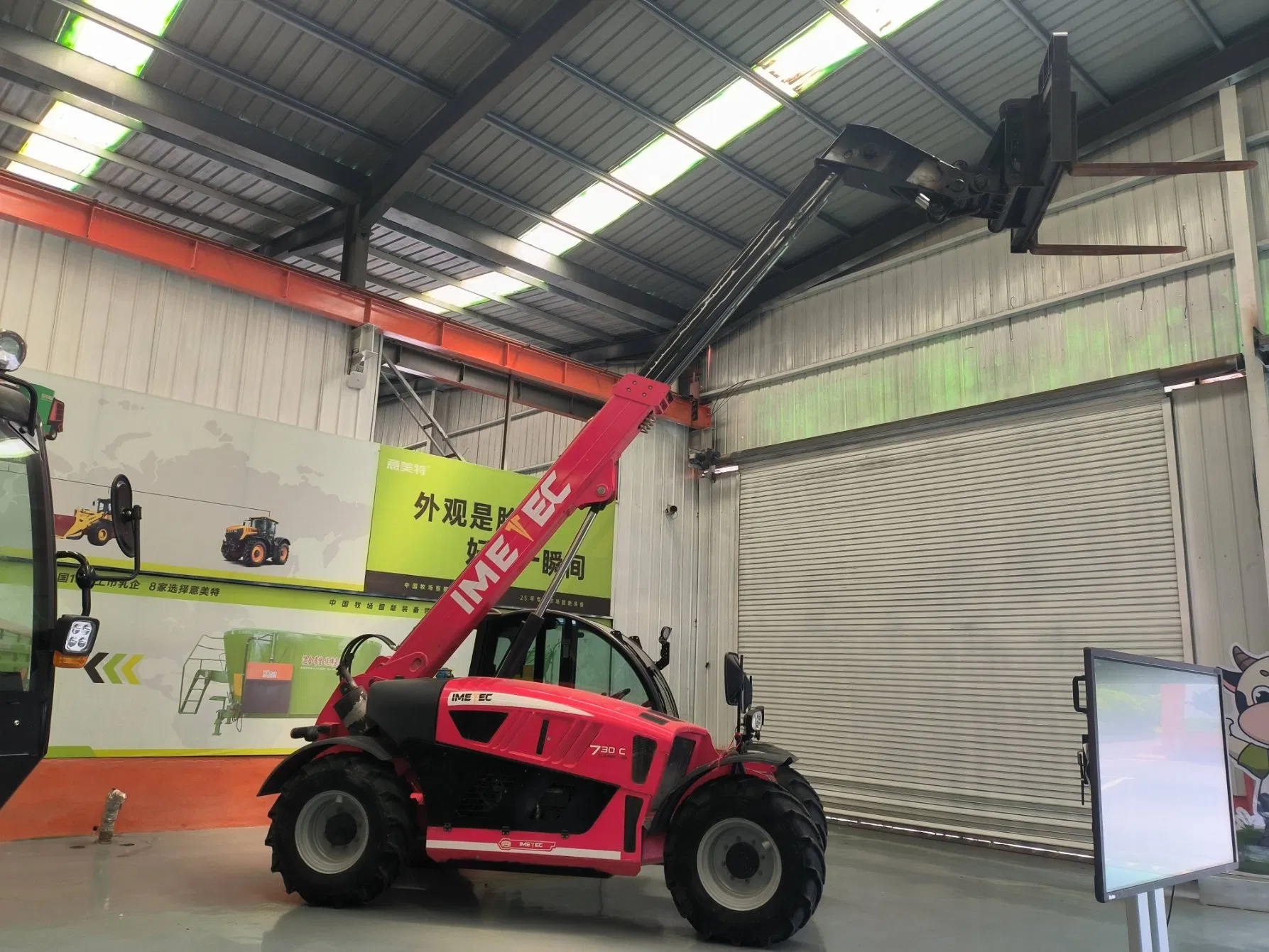 10-18m Multi-Terrain Diesel Telescopic Boom Handler for Tough Jobs
