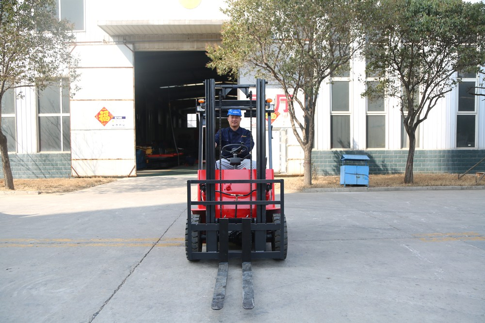 Chinese Hydraulic Mini Small Telescopic Battery Electric Pallet Truck Warehouse Fork Lift Reach Stacker 2 Ton Diesel Electric Forklift Truck