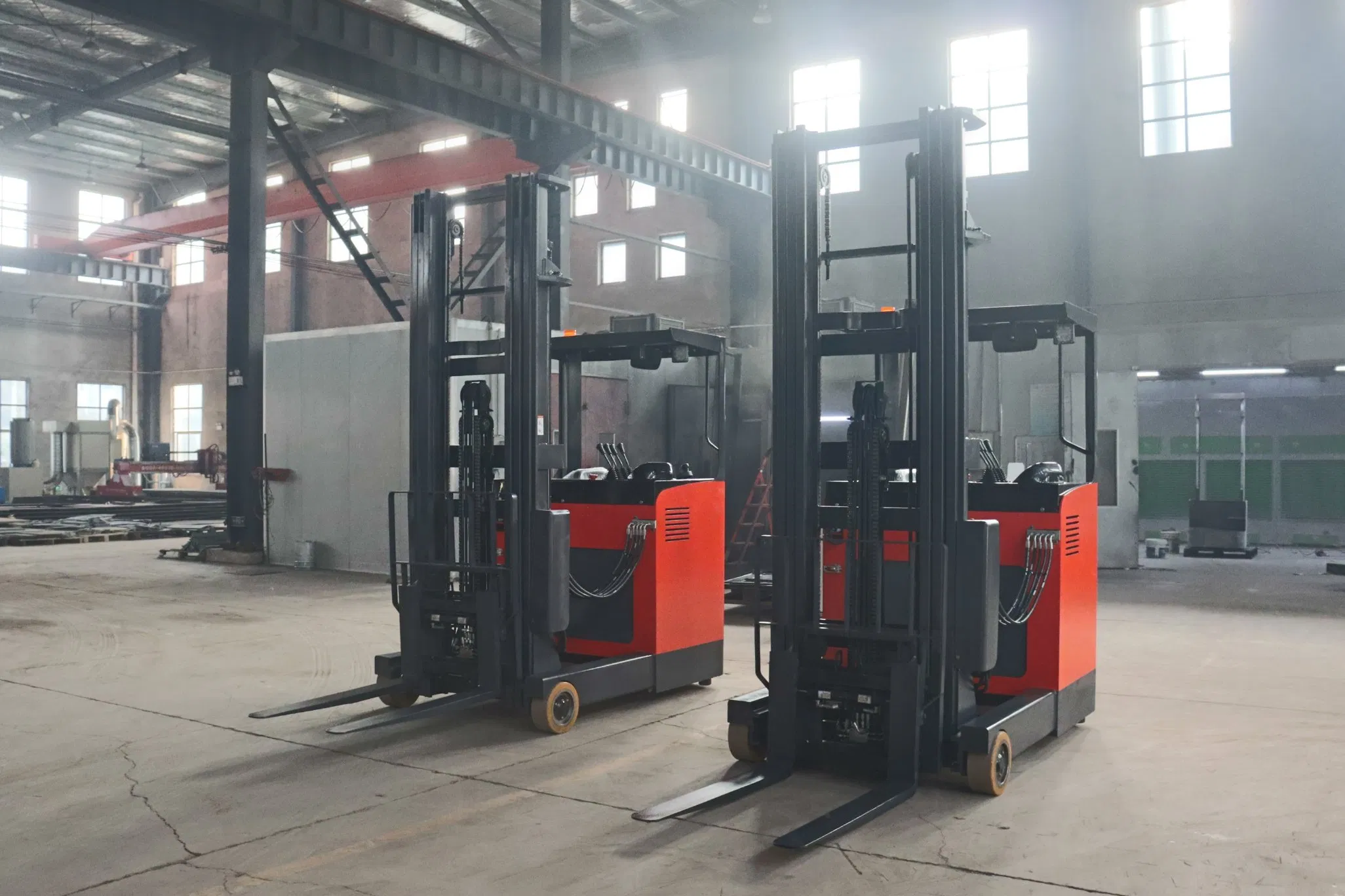 Factory Wholesale Versatile Electric Reach Truck for Warehouse Goods Handling