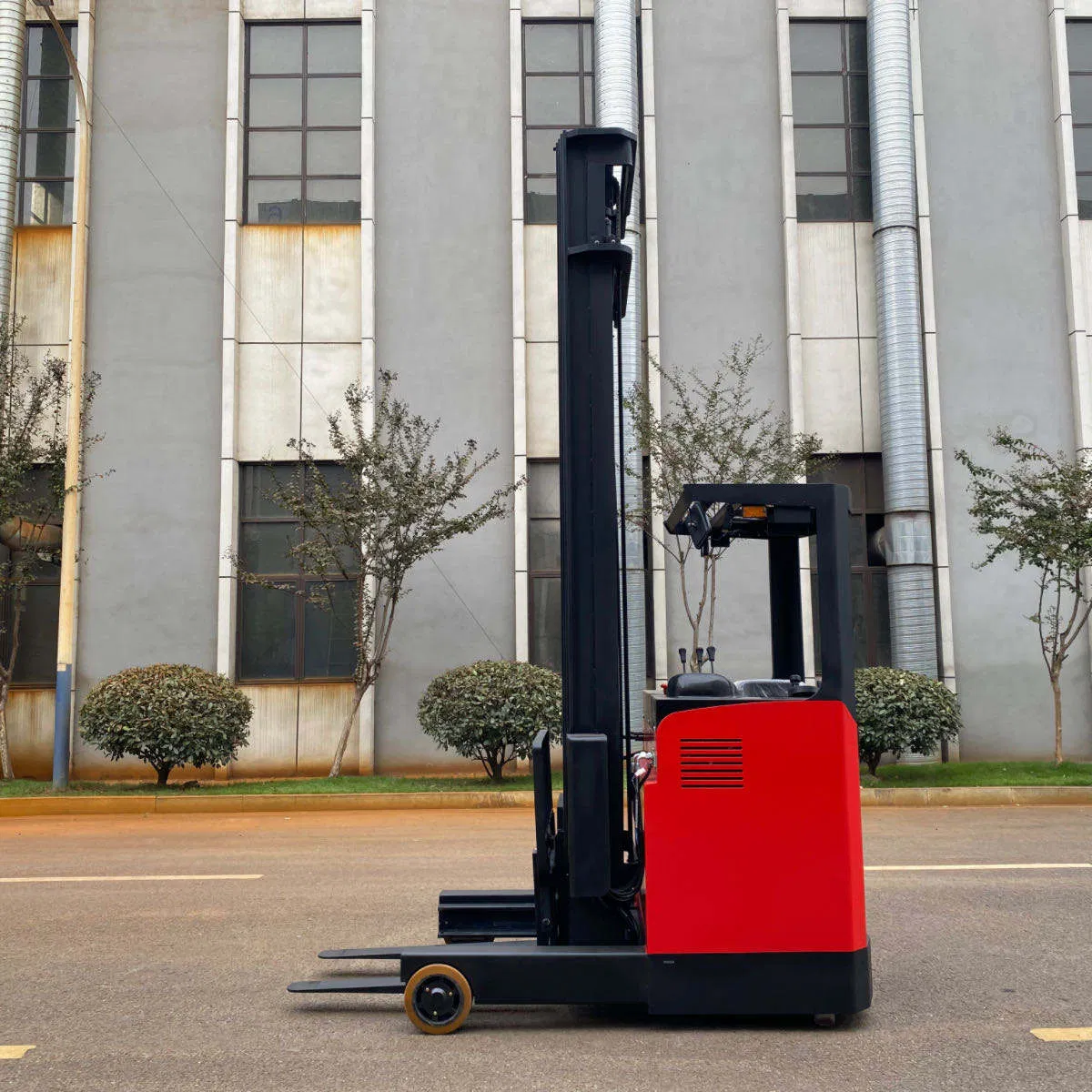 1.5t Electric Reach Truck Warehouse Narrow Aisle Seated Type Forklift