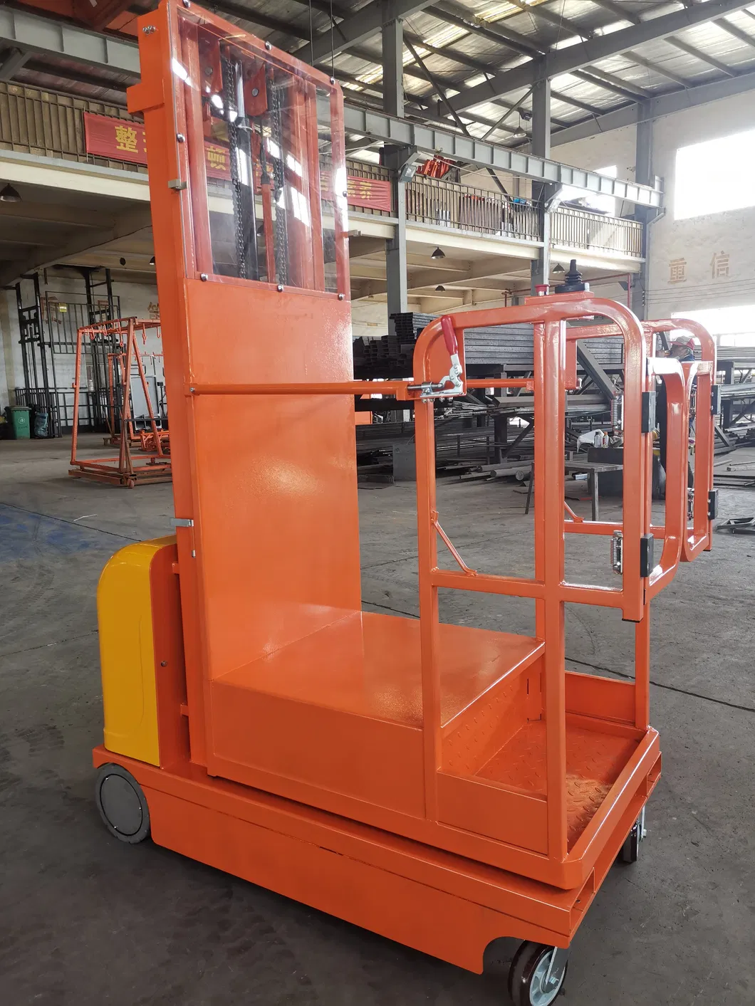 Electric Order Picker View 1