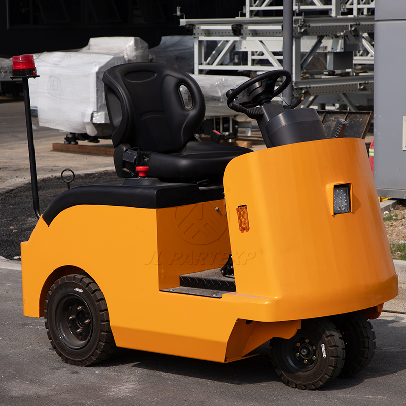 Hot Sale Industrial Drive-Type Electric Three-Wheel Tow Tractor 2000kg Load Capacity Electric Towing Tractor