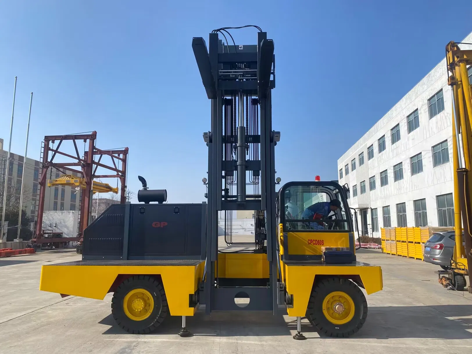 Handling Equipment Side Diesel Forklift Truck 6 Ton 8 Ton 9 Ton 10 Ton with 3.6m Lifting Height