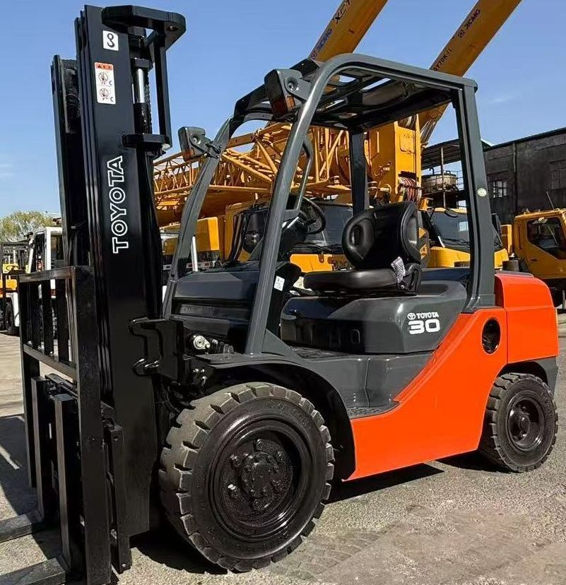 Used Diesel/Gasoline/Electric 2.5/3/4/5/7/10/15/16/25/30-Ton 8f Toyota/Heli/Hangcha/Tcm/Komatsu 3-Ton Forklift Truck Triple Master Stacker Tractor Pallet Truck