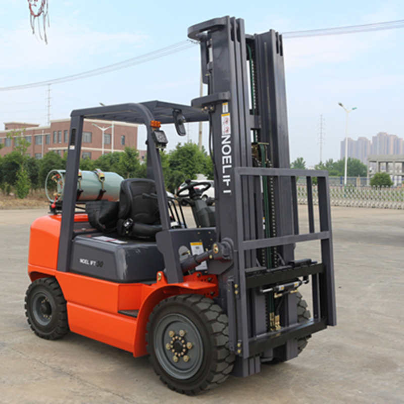 China 2500kg Gasloline Gas LPG Forklift Propane Forklifts with Japanese Engine