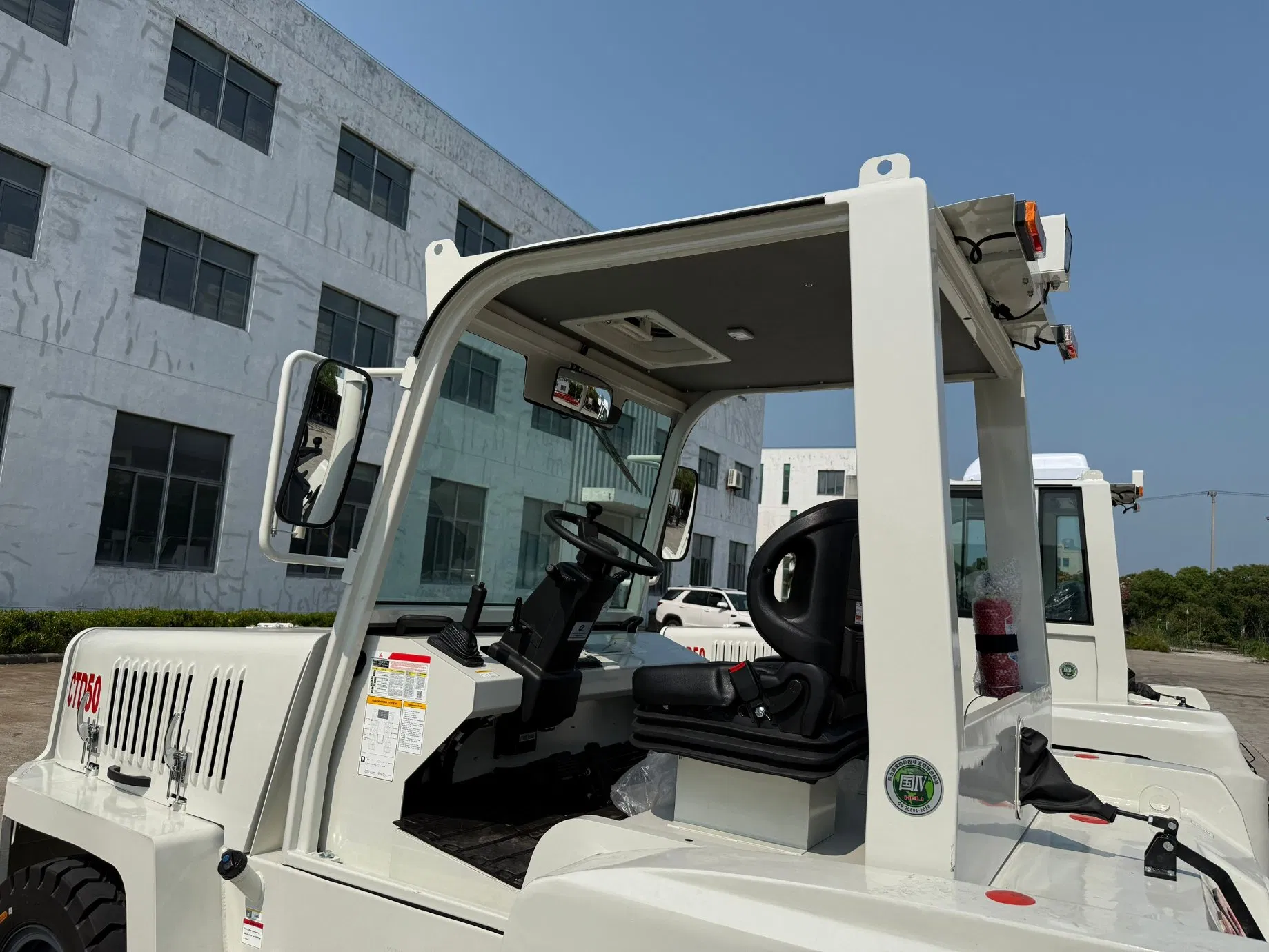 50t Heavy-Duty Diesel Tugger/ Diesel Tow Tractor Open Operator Station Massive Towing Power Port &amp; Industrial Applications