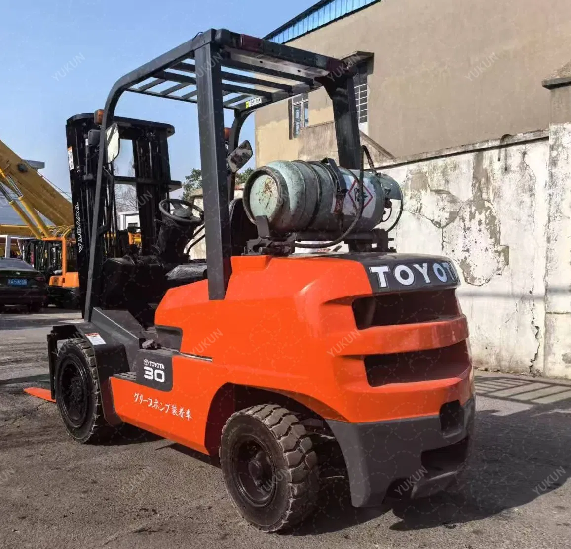 Affordable Used Diesel/Gasoline/Electric Toyota/Heli/Hangcha/Komatsu Manitou Telehandler Forklift Truck with 2.5/3/4/5/7/10/15/16/25/30-Ton Pallet Truck