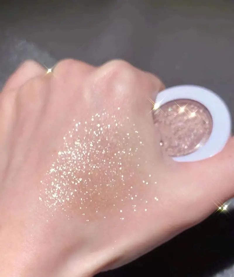 Eyeshadow Product Display 9