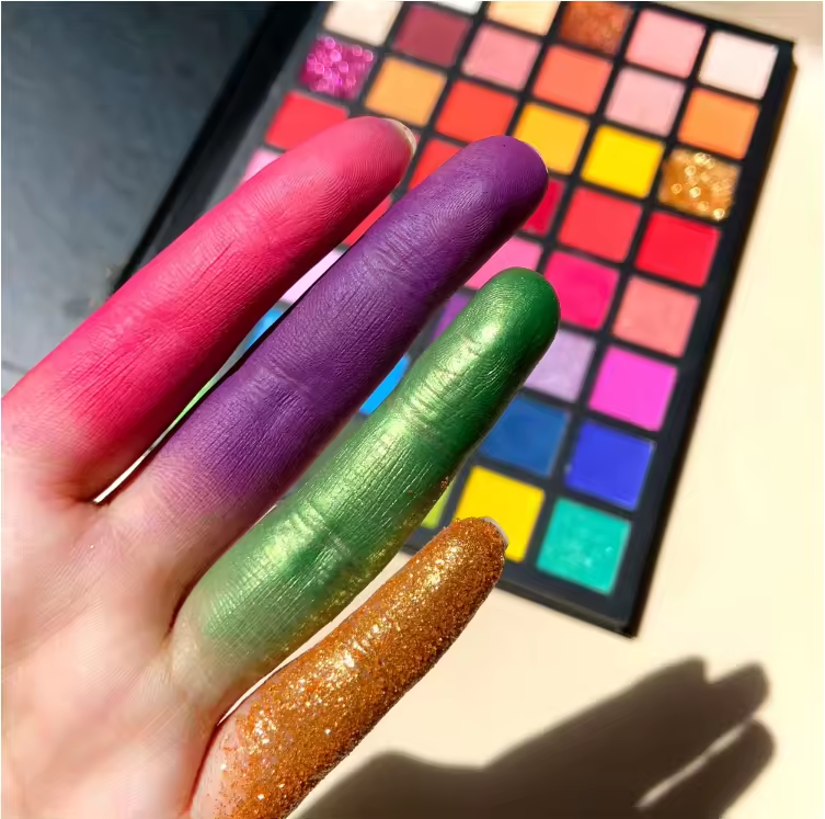 Wholesale Makeup High Pigment Make Your Own Brand Private Label Glitter Private Label Eyeshadow Custom Eyeshadow Palette