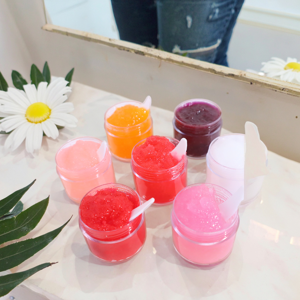 High Quality Vegan Lip Scrub Fruit Moisturizing Lip Care Cosmetics Private Label Exfoliating Cream 10g Nourishing Lip Scrub