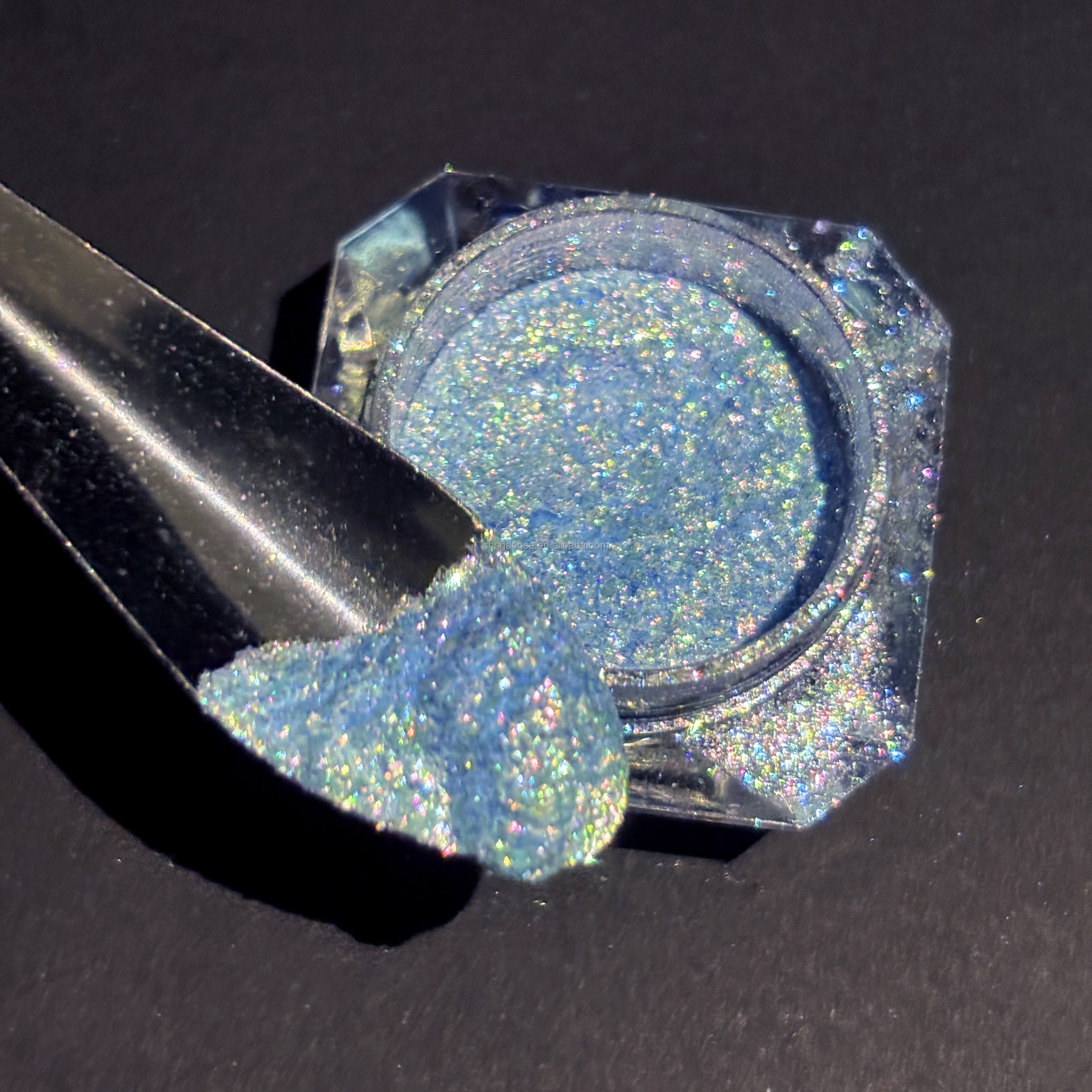 Diamond Chameleon Pigment Effect
