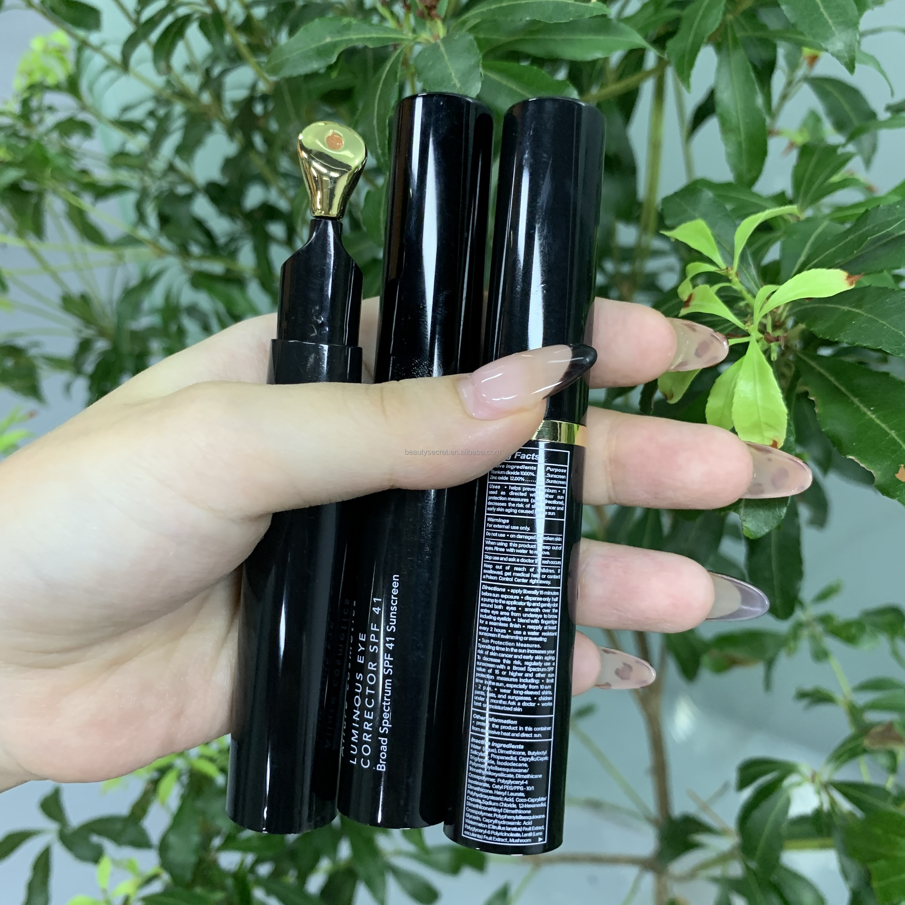 High Pigment Eye Concealer Display 6