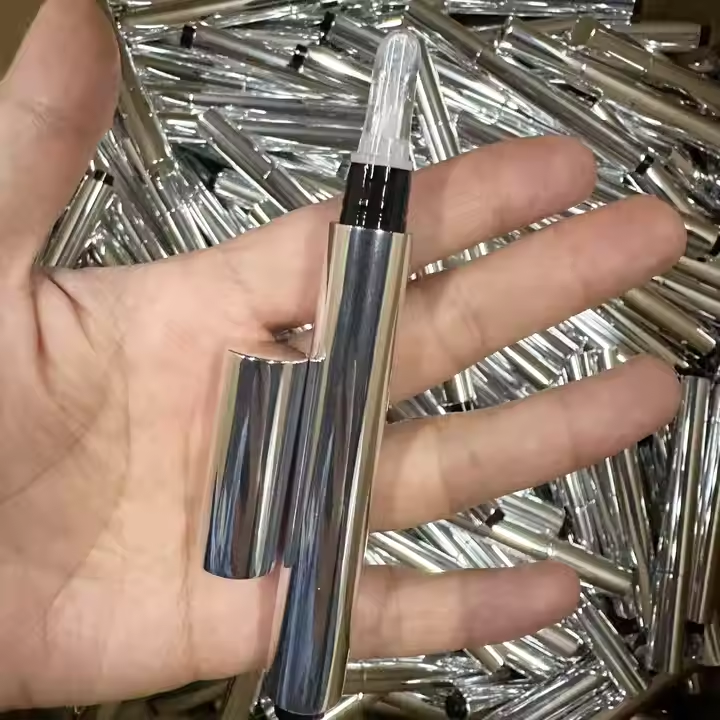 Lip Plumper Application