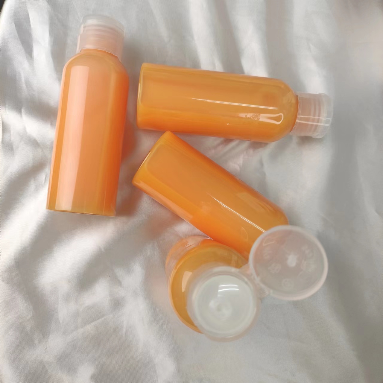 Low Price Skin Whitening and Lightening Body Peeling Yellow Lotion with Your Own Brand