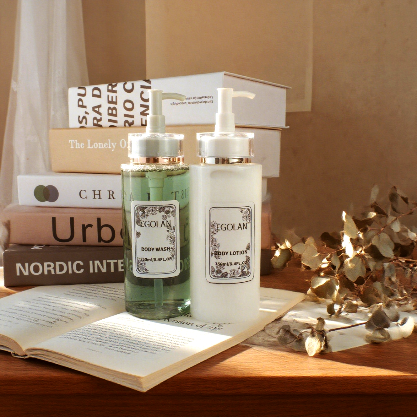 OEM/ODM Moisturizer Body Cream Private Label Luxury Milk Perfumed Whitening Body Lotion and Shower Gel Set