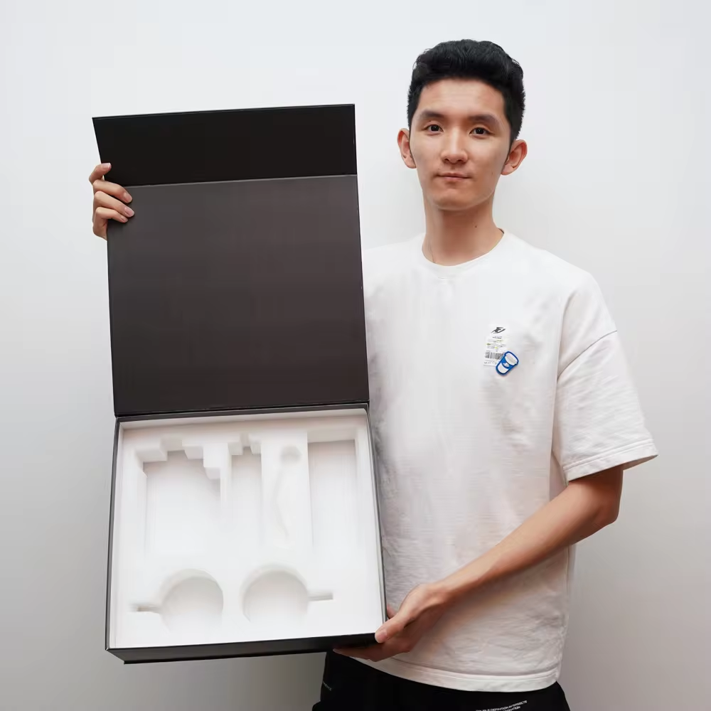 Square Shape Magnetic Fold Box