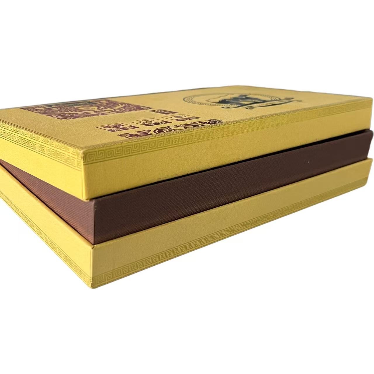 Custom Eco-Friendly Luxury Gift Packaging Box with Embossing and UV Coating for Premium Souvenir Corporate Gift Display